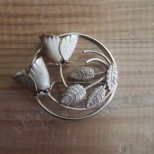 Vintage, gold tone, floral brooch